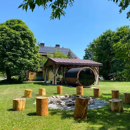 Siedlisko Pod Kasztanem Holiday home *